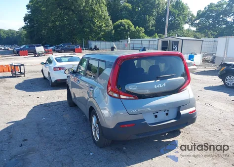 2022 Kia Soul Lx z USA, uszkodzony, nr VIN KNDJ23AU1N7833211